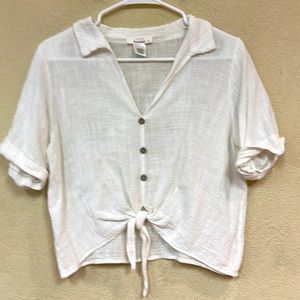 URBAN romantics button down blouse tie bottom size M